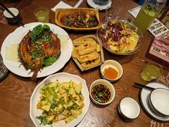 -老滇山寨•云南特色菜•地方菜•民族风情歌舞表演(金碧店)