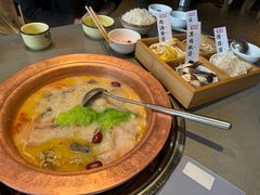 -阿婆情腊排骨火锅·野生菌季(古城旗舰店)