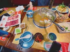 -左庭右院鲜牛肉火锅(金山万达店)
