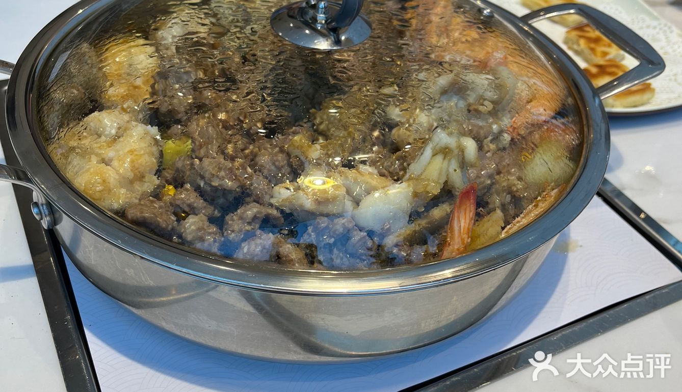 一品焖锅，是最好吃的焖锅，位置就在南邵地铁距劲广场