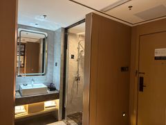 -雅斯特国际酒店(宝安国际会展中心店)