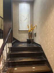 -威思丽高温瑜伽会馆