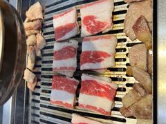-臻牛烤肉