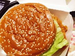嫩烤玉米鸡肉堡-肯德基(东安路站店)