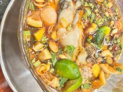 捞汁生蚝-何妹湿辣牛肉·粤式烧烤砂煲(桂雅路店)
