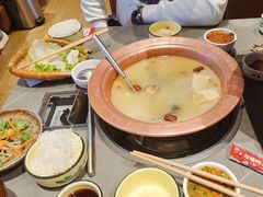 -阿婆情腊排骨火锅·野生菌季(古城旗舰店)