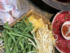 -渝嘴小老弟老火锅(华新村店)