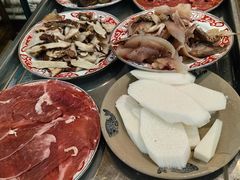 -乳仔牛牦牛汤锅 烤羊排(松潘古城店)