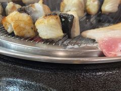 -围炉肉舍•炭烤活鳗•丹东海鲜烤肉(步行街店)