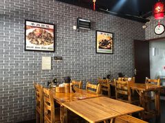 大堂-遵义虾子卢四羊肉粉(大沽路店)