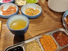 -明洞阿姨·韩式酱蟹烤肉·创意料理(三元桥店)