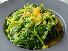 豌豆黄浸豌豆尖-半山腰·云南菜(侨福芳草地店)