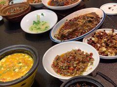 -有红鸡毛店·川菜(建设路店)