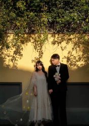 -雪中彩影婚纱摄影·微光艺术中心