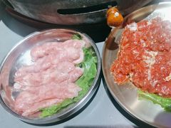 -围炉肉舍•炭烤活鳗•丹东海鲜烤肉(步行街店)