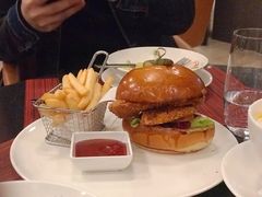 -WOLFGANG PUCK KITCHEN & BAR(迪士尼小镇店)