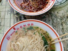 -钟方模白家肥肠粉(春熙店)