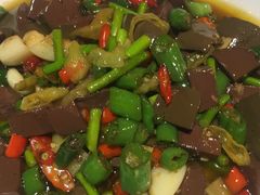 青椒鸭血-蛙蛙叫干锅年代(簋街总店)
