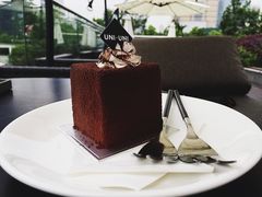 -UNI UNI(环亚凯瑟琳店)