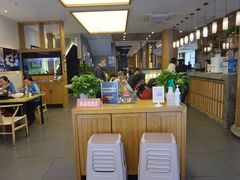 排队买叉烧包-盘飧市(春熙路店)