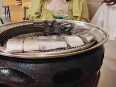 -围炉肉舍•炭烤活鳗•丹东海鲜烤肉(步行街店)