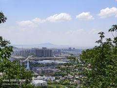 -灵岩山风景区