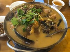 -鹤乡东北菜(崮山路店)