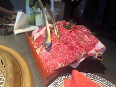 -铭牛烧肉·和牛海鲜自助(高新月牙湖店)