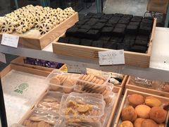 黑凤梨酥-桃源村(南大店)