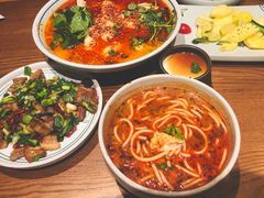 -云海肴·汽锅鸡·云南菜(天山百盛优客店)