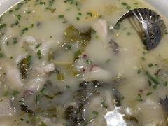 -严记小天府酸菜鱼(西四路店)