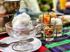 椰子冰淇淋-卷心菜和安全套