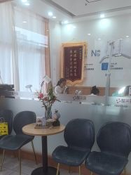 -靓芙泉专研痘痘肌