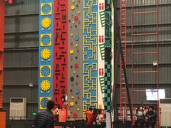 -极限PLAY运动娱乐新世界·团建派对表演休闲馆·室内高空游乐园