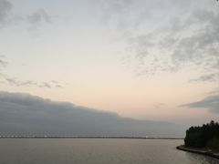 -上海滴水湖皇冠假日酒店