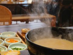 -银米·云南传统过桥米线(双廊黑金冠店)