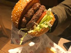 -The Habit Burger Grill 哈比特汉堡(复兴soho店)