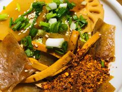 辣卤素菜-二孃鸡爪爪(东风路总店)
