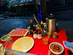 -二荆条·蜀鲜汇城市森林火锅