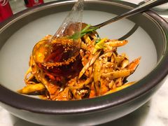 敲糖棒棒鸡-辛香汇·现炒川菜(淮海路百盛店)