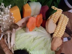 -湊湊火锅·茶憩(杭州湖滨银泰in77店)