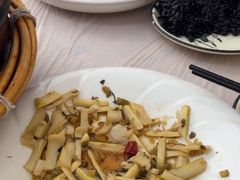 -天乐农家鱼头王(天目湖店)