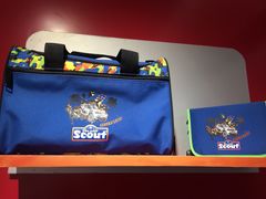 -康朴乐儿童学习桌椅(蓝色港湾店)