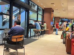 大堂-星巴克(上海虹桥新天地二店)