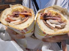 -Bánh Mì Huynh Hoa