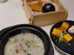-云庭汇·粤菜海鲜(东盟盛天地店)