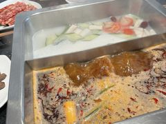 -百年川椒重庆老火锅(光谷店)