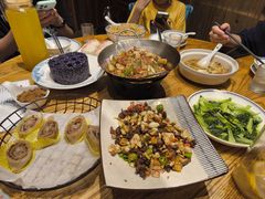 -陌上花开餐厅(云山路店)