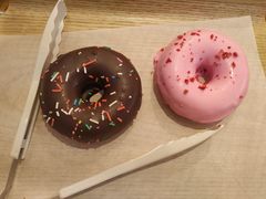 甜甜圈-爱达乐面包生日蛋糕(温江新尚天地店)