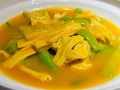 竹荪烩腐竹-麻六记(新天地店)